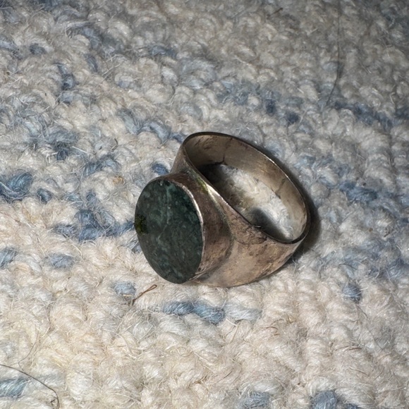 Guatemalan genuine sterling silver and Jade ring size 10